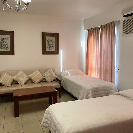 Julio Cesar Hotel Posadas Eksteriør billede