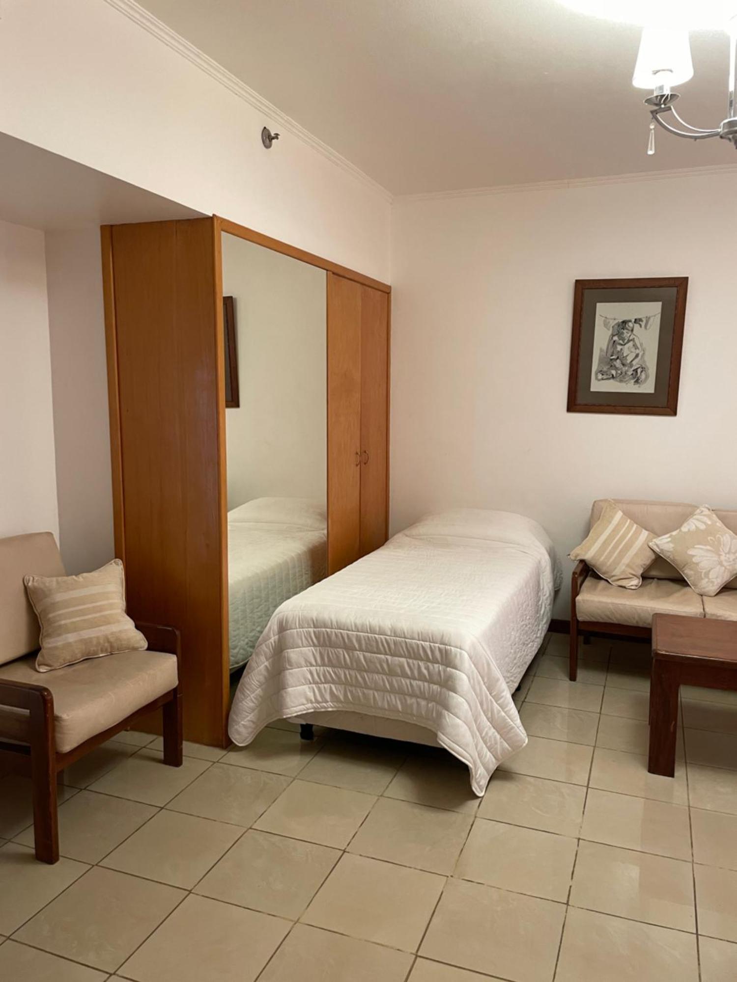 Julio Cesar Hotel Posadas Eksteriør billede